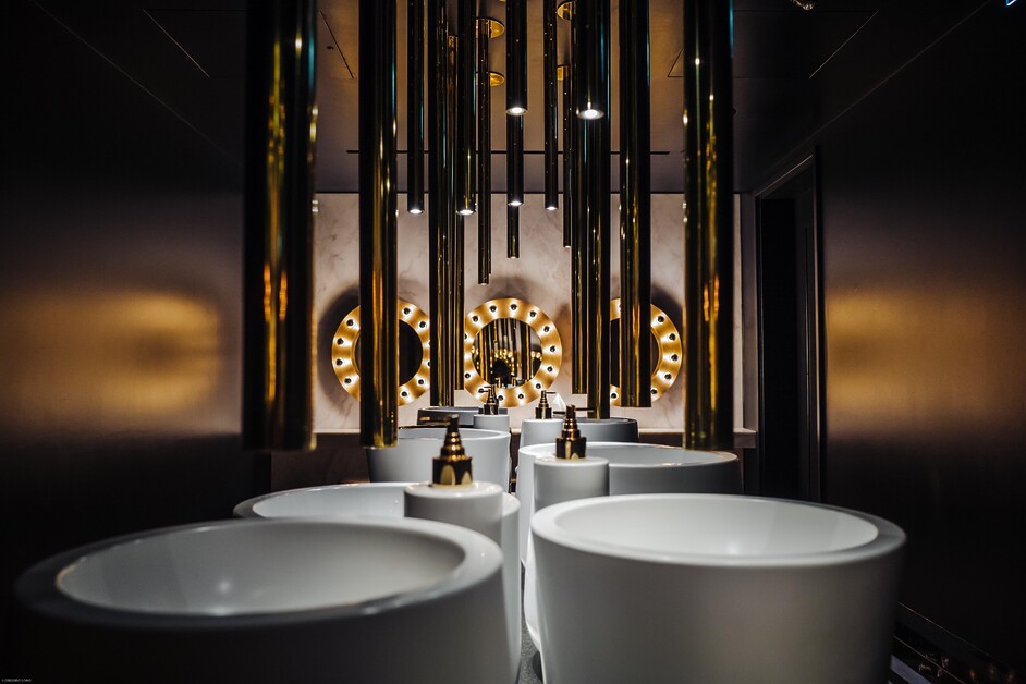 Andy Mossack eats at YOPO Zaytoun and takes a deep dark dive into worshiping the olive, tasting sublime Levantine flavours and schmoozing with fantastic fashionistas.